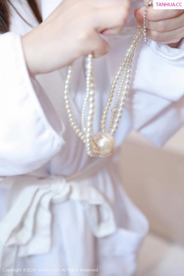   [XiuRen]高清写真图 2024.01.31 No.8044 小薯条nienie 性感美臀第56张图片